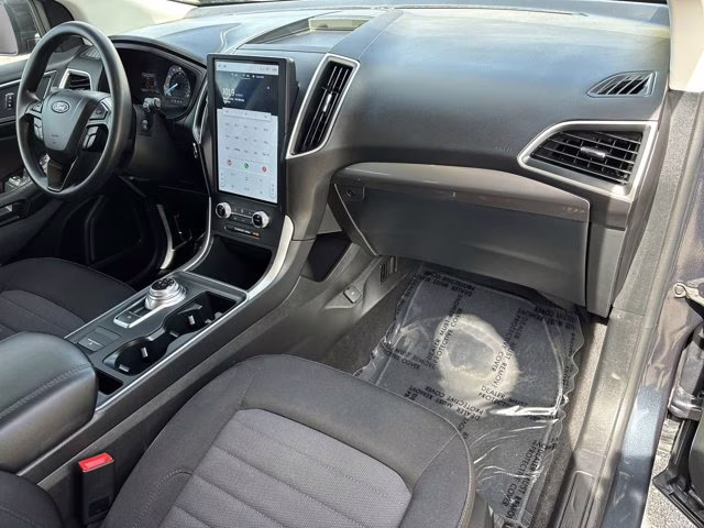 2024 Blue Metallic Ford Edge SE AWD SUV