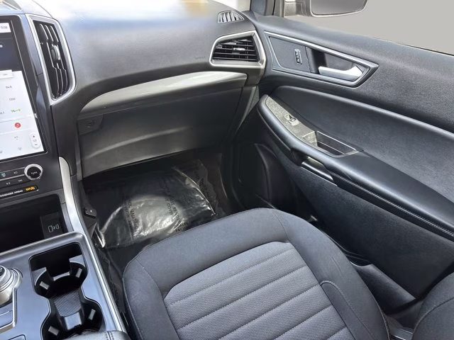 2024 Blue Metallic Ford Edge SE AWD SUV