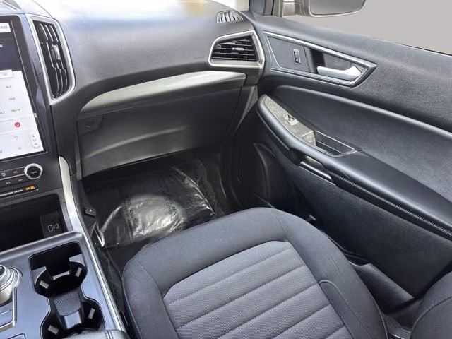2024 Blue Metallic Ford Edge SE AWD SUV