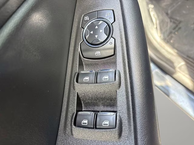 2024 Blue Metallic Ford Edge SE AWD SUV