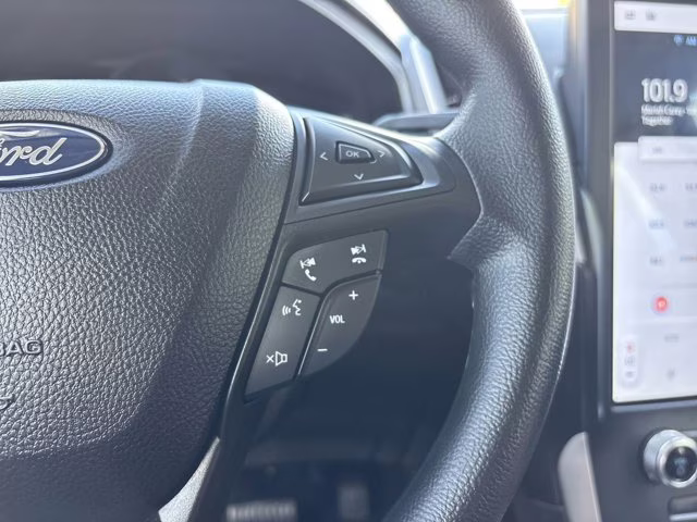 2024 Blue Metallic Ford Edge SE AWD SUV
