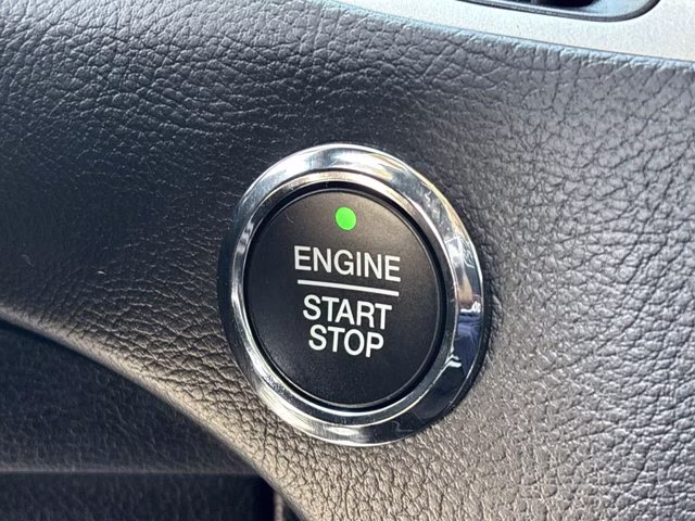 2024 Blue Metallic Ford Edge SE AWD SUV