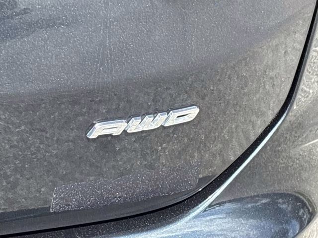 2024 Blue Metallic Ford Edge SE AWD SUV
