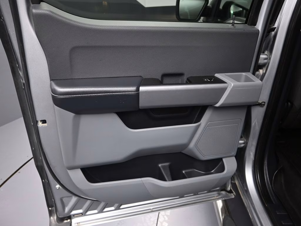 2021 Silver Metallic Ford F-150 XLT 4X4 Truck
