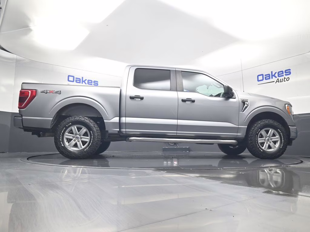 2021 Silver Metallic Ford F-150 XLT 4X4 Truck