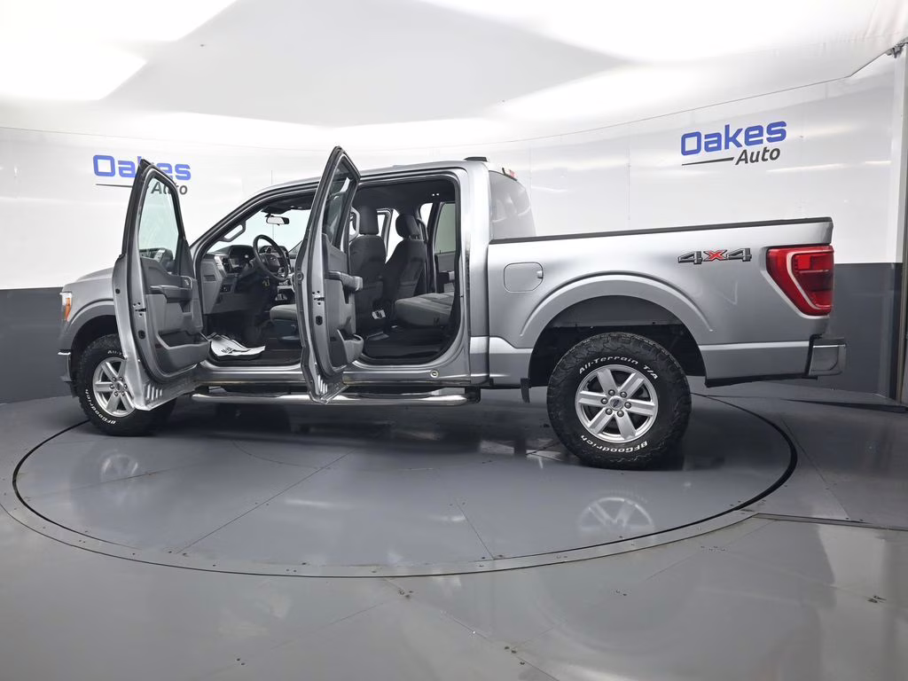 2021 Silver Metallic Ford F-150 XLT 4X4 Truck