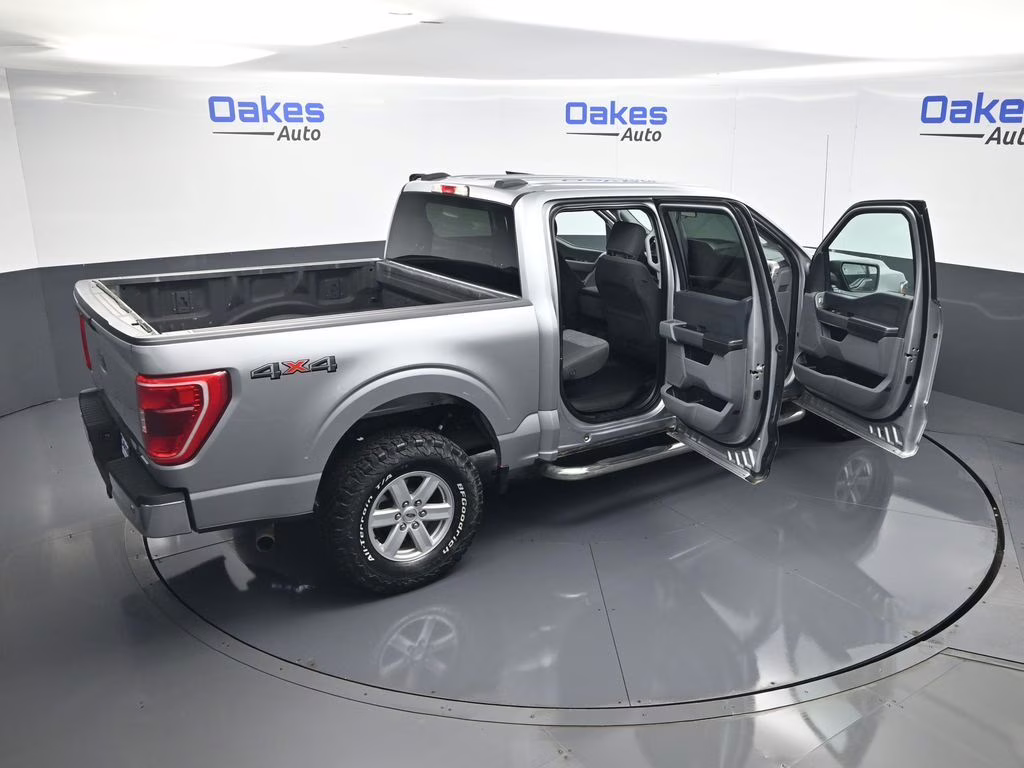 2021 Silver Metallic Ford F-150 XLT 4X4 Truck