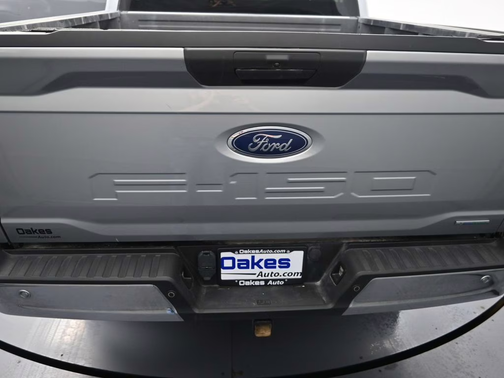 2021 Silver Metallic Ford F-150 XLT 4X4 Truck