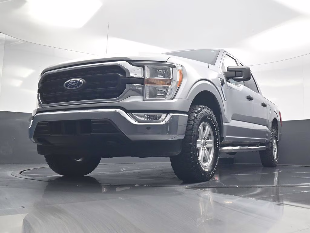 2021 Silver Metallic Ford F-150 XLT 4X4 Truck