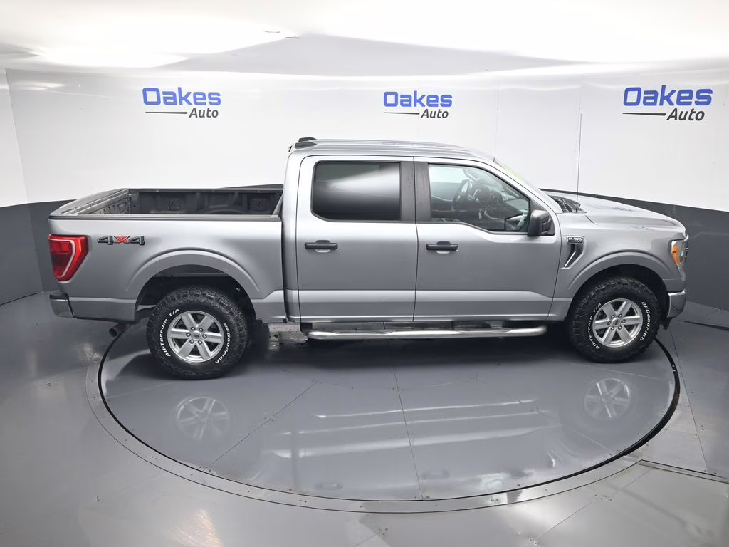 2021 Silver Metallic Ford F-150 XLT 4X4 Truck