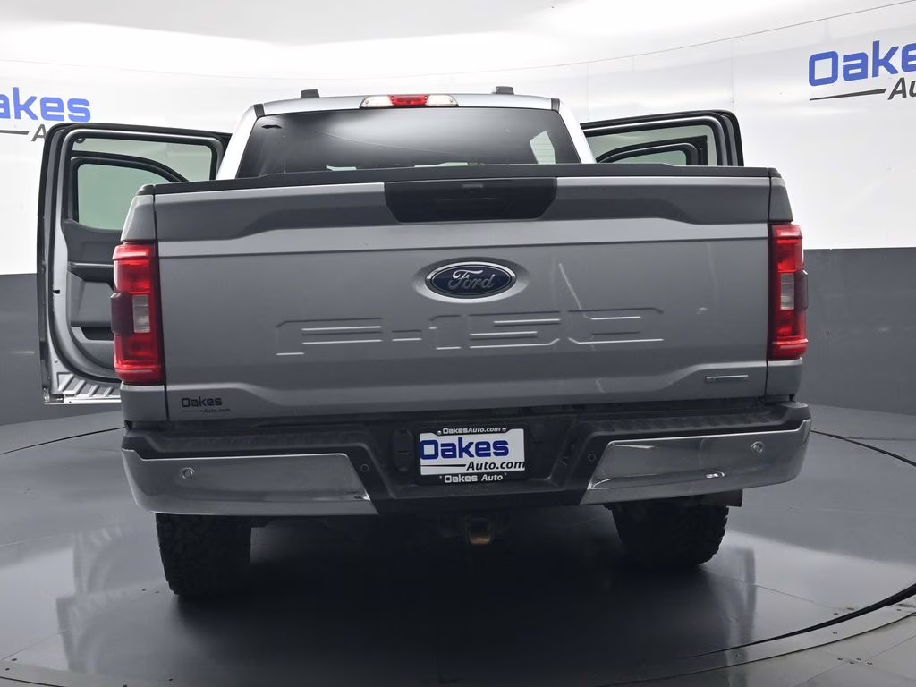 2021 Silver Metallic Ford F-150 XLT 4X4 Truck