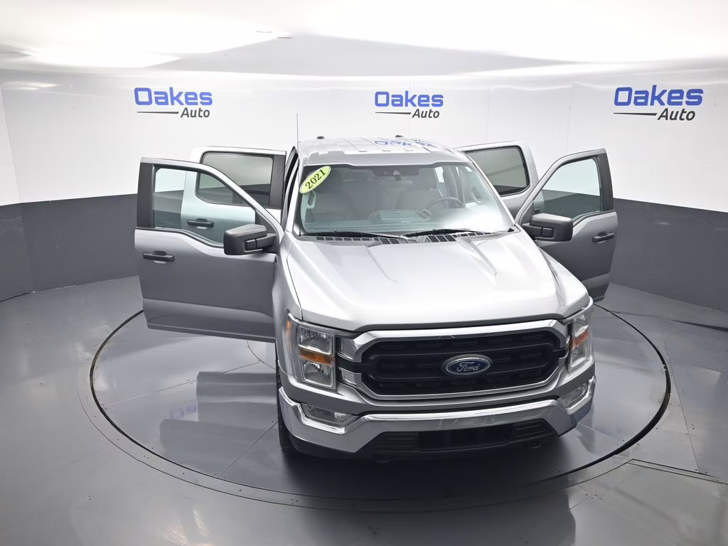2021 Silver Metallic Ford F-150 XLT 4X4 Truck