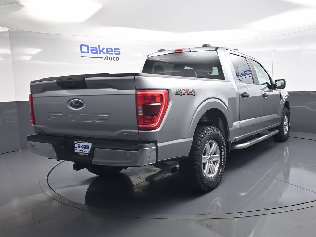 2021 Silver Metallic Ford F-150 XLT 4X4 Truck