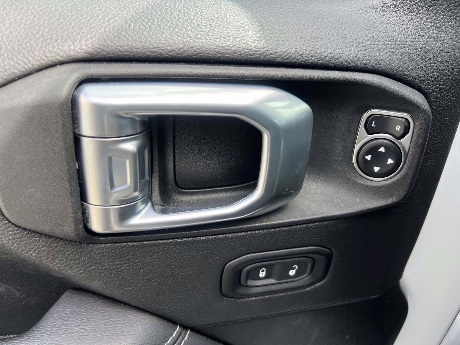 2023 White Jeep Wrangler 4xe Sahara 4x4 4X4 SUV