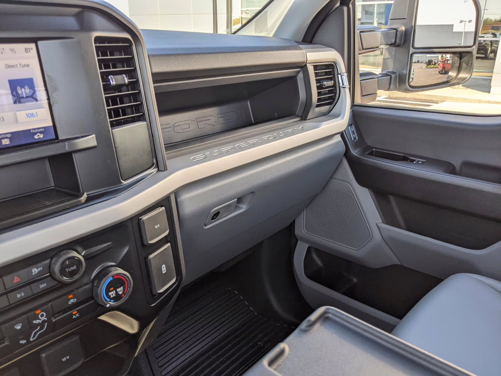 2026 Oxford White Ford Super Duty F-350 DRW XL 4X4 Truck
