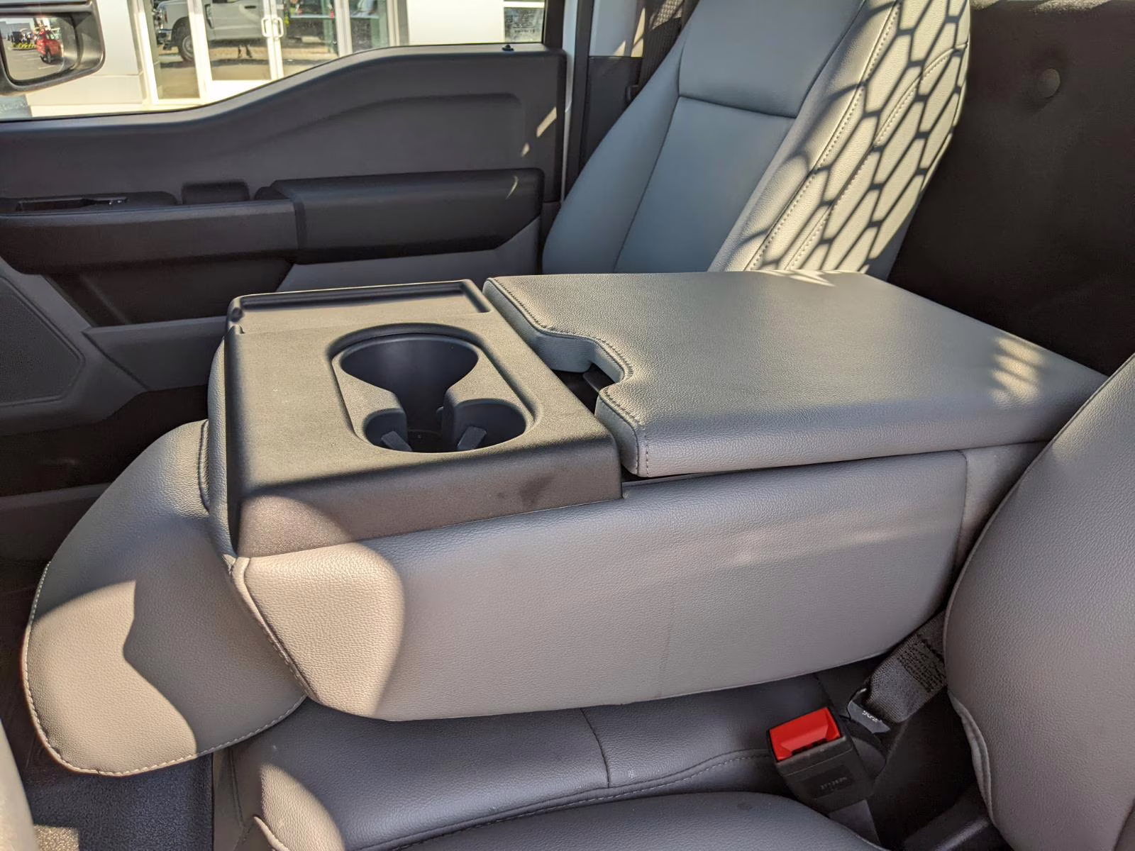 2026 Oxford White Ford Super Duty F-350 DRW XL 4X4 Truck
