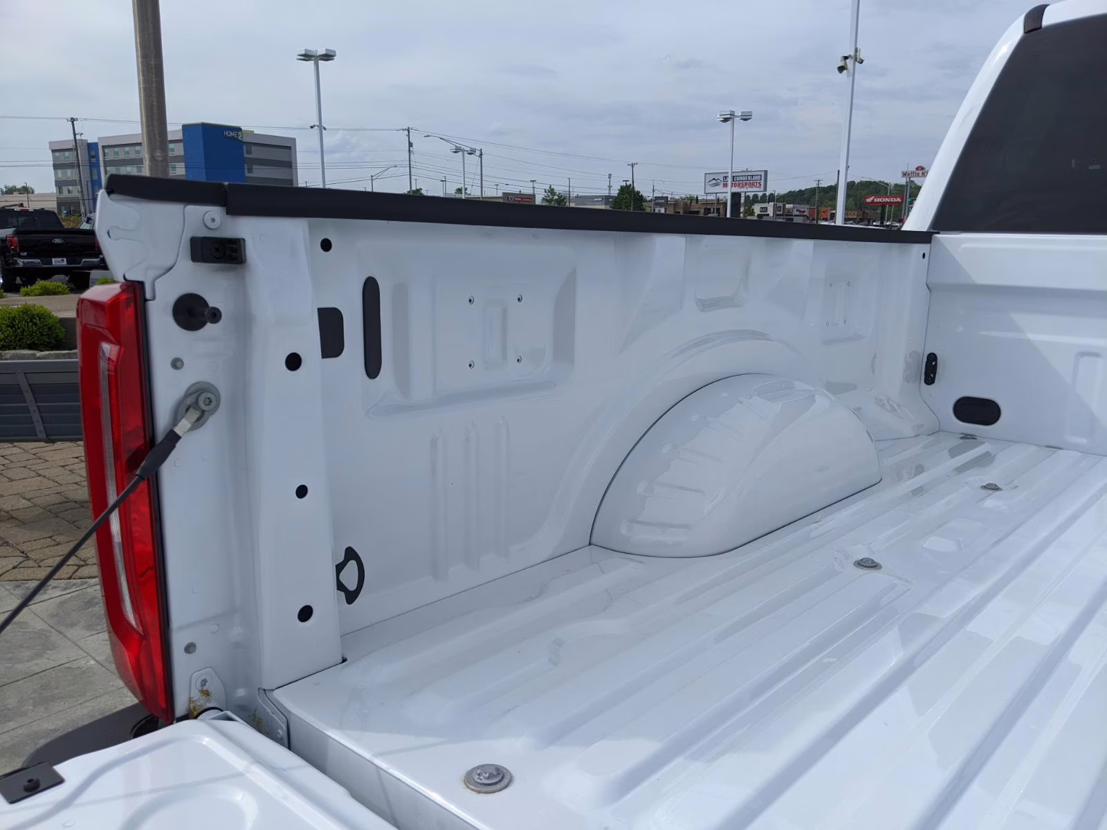2026 Oxford White Ford Super Duty F-250 SRW XL 4X4 Truck