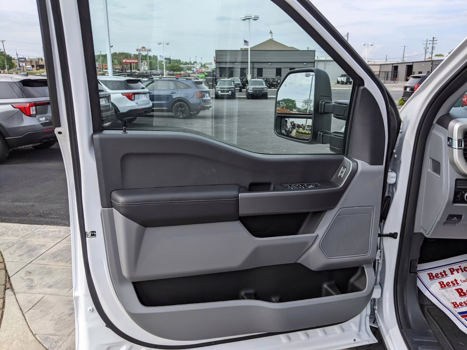 2026 Oxford White Ford Super Duty F-250 SRW XL 4X4 Truck