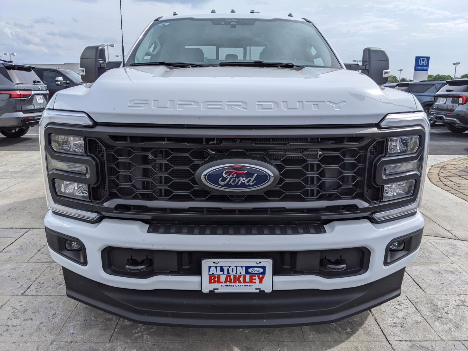 2026 Oxford White Ford Super Duty F-250 SRW XL 4X4 Truck