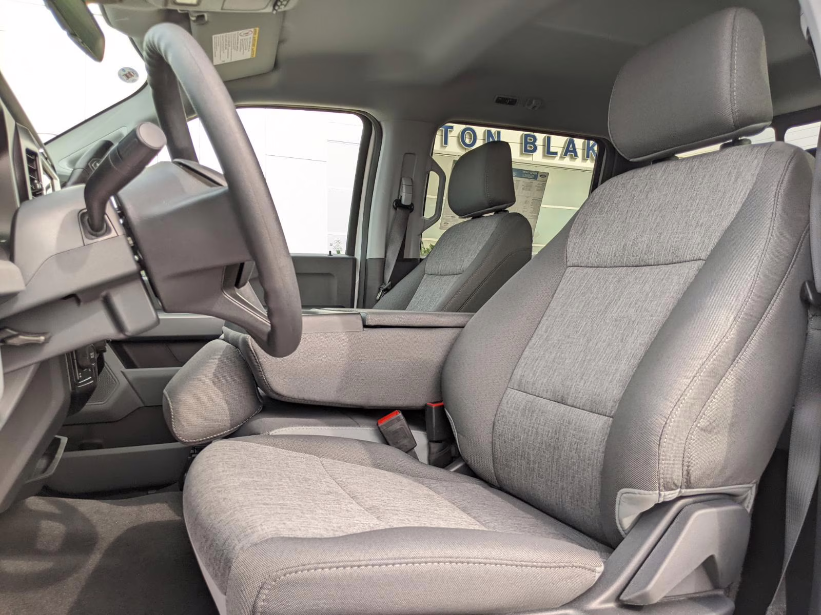 2026 Oxford White Ford Super Duty F-250 SRW XL 4X4 Truck