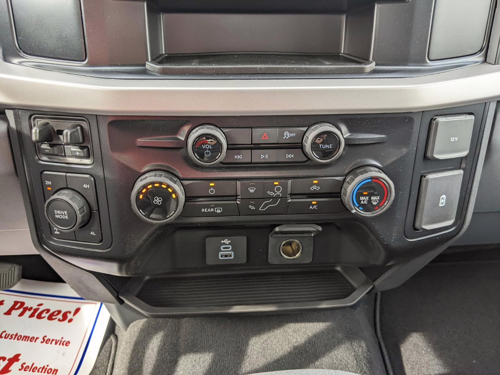 2026 Oxford White Ford Super Duty F-250 SRW XL 4X4 Truck