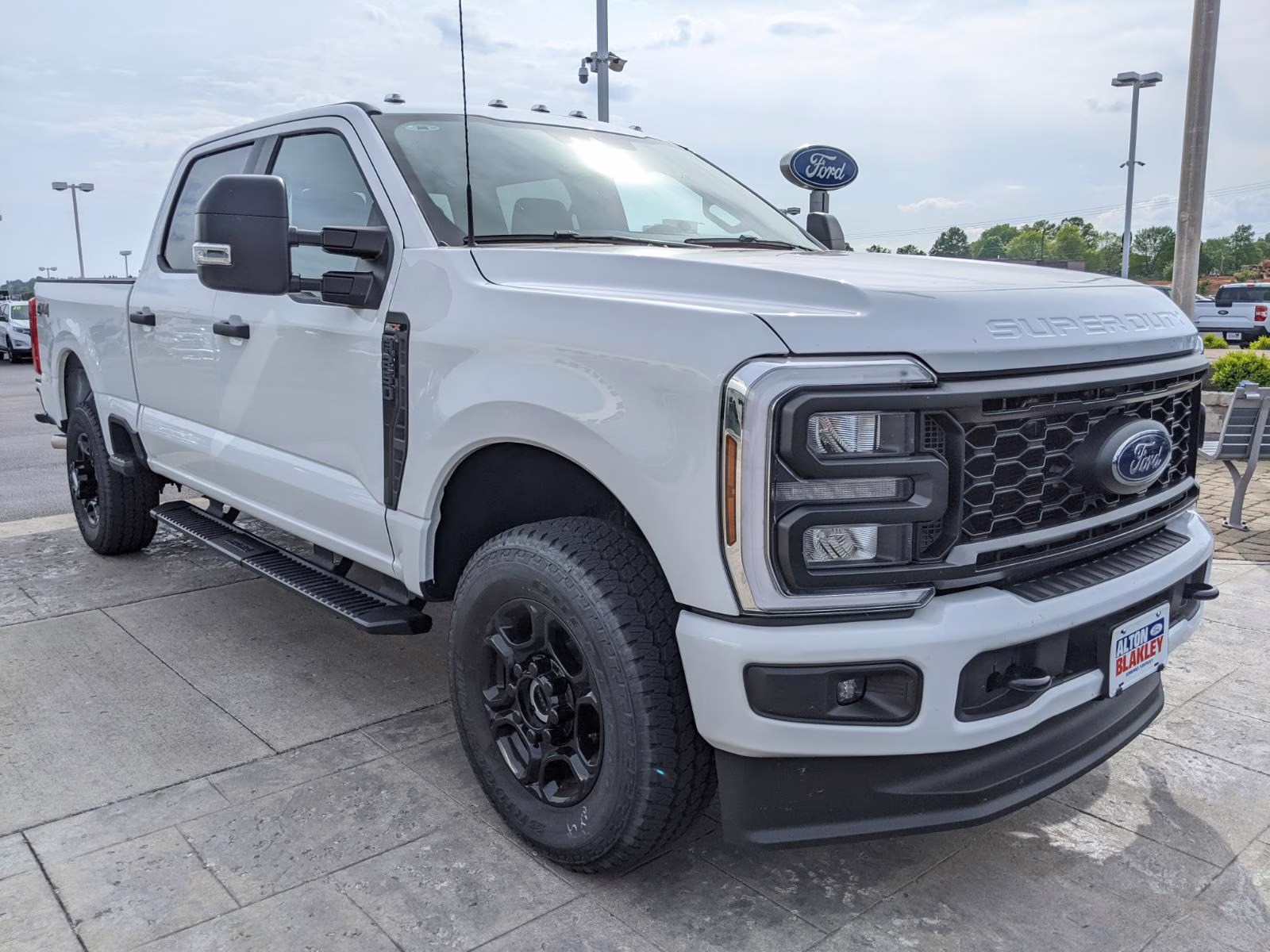 2026 Oxford White Ford Super Duty F-250 SRW XL 4X4 Truck