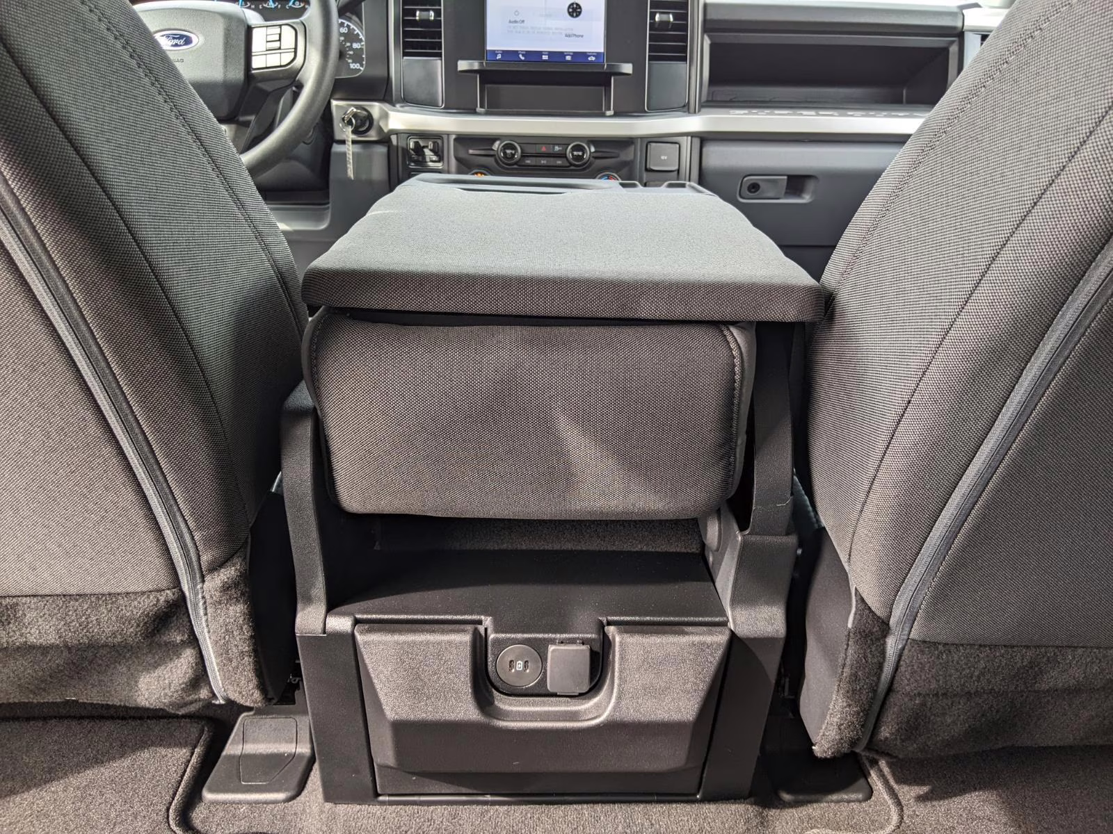 2026 Oxford White Ford Super Duty F-250 SRW XL 4X4 Truck