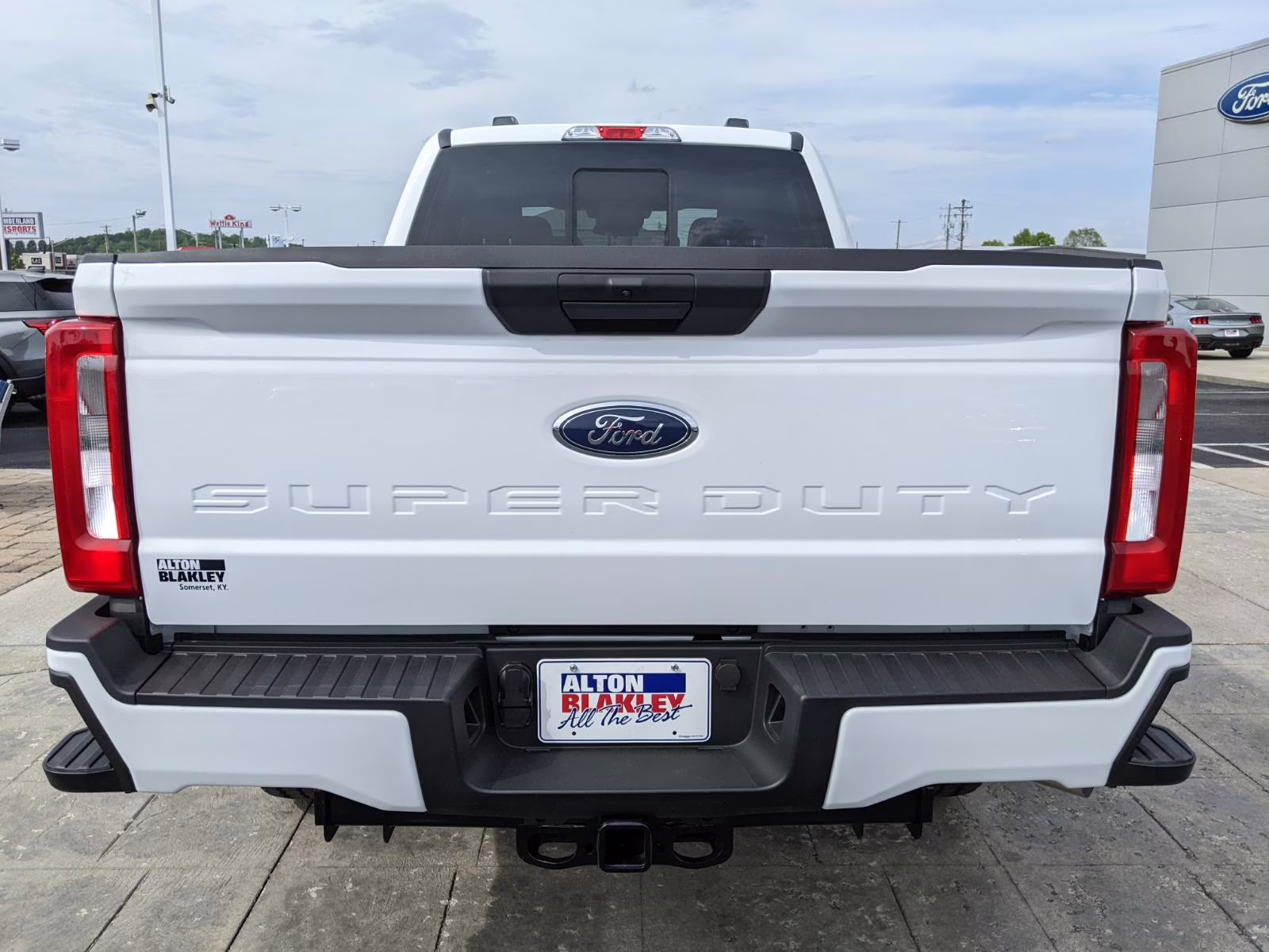 2026 Oxford White Ford Super Duty F-250 SRW XL 4X4 Truck