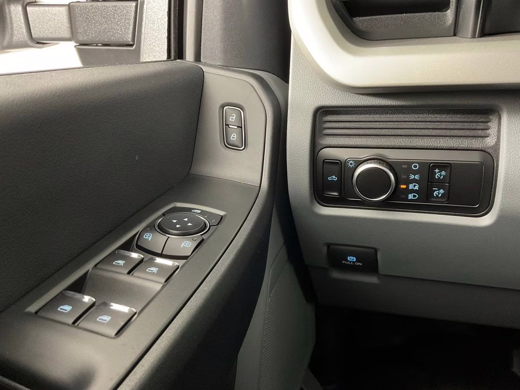 2026 Oxford White Ford Super Duty F-350 DRW XL 4X4 Truck