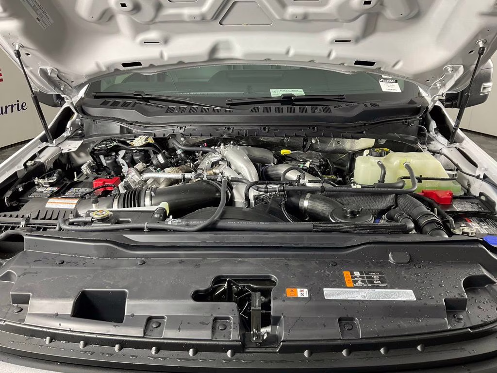 2026 Oxford White Ford Super Duty F-350 DRW XL 4X4 Truck