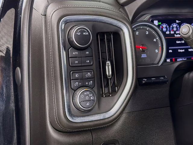 2022 Black Chevrolet Silverado 2500HD High Country 4X4 Truck