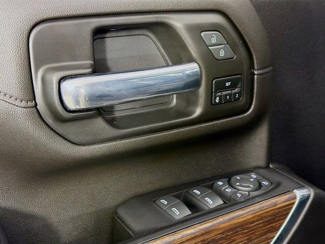 2022 Black Chevrolet Silverado 2500HD High Country 4X4 Truck