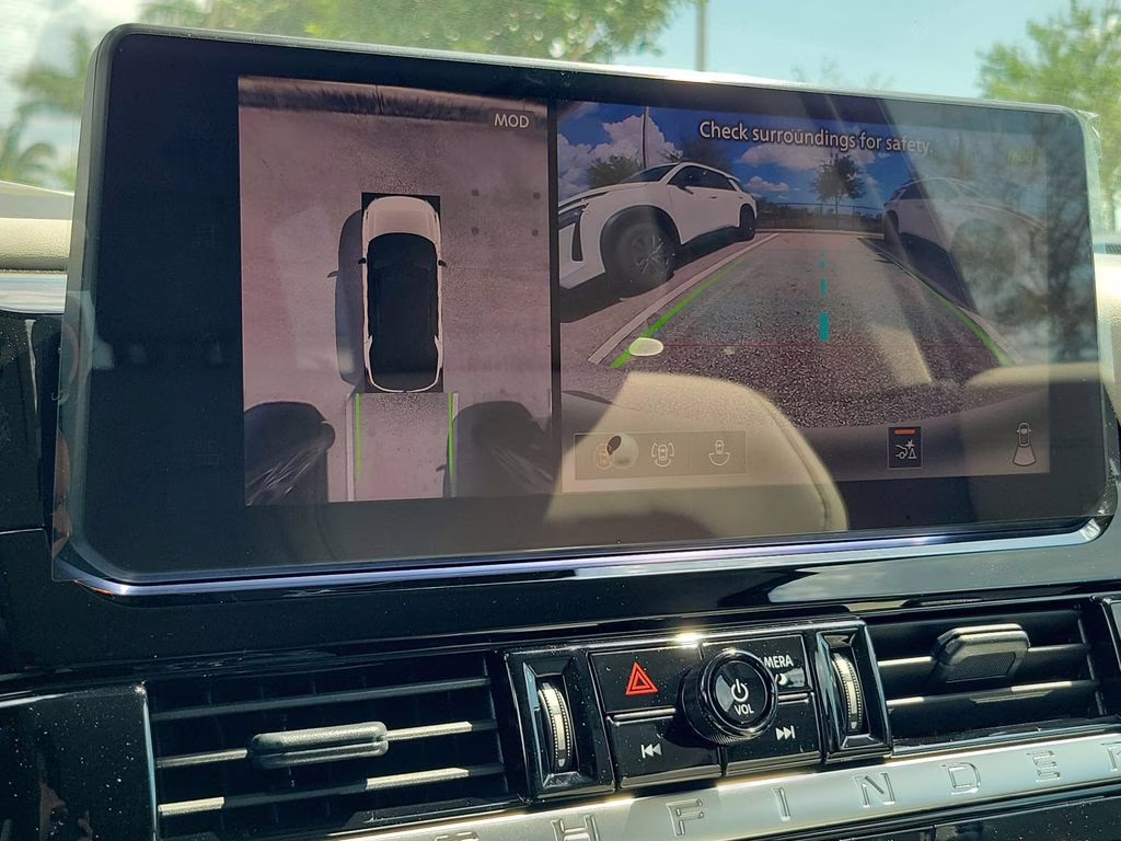 2026 Gun Metallic Nissan Pathfinder SL FWD SUV