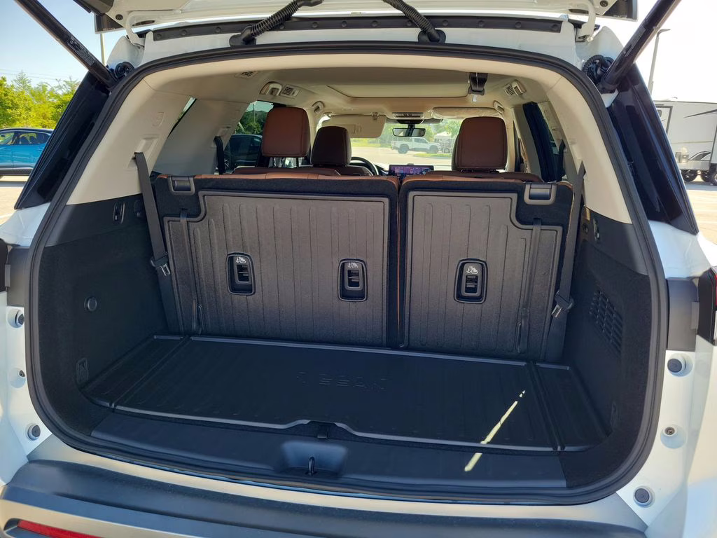 2026 White Pearl Nissan Pathfinder Platinum FWD SUV