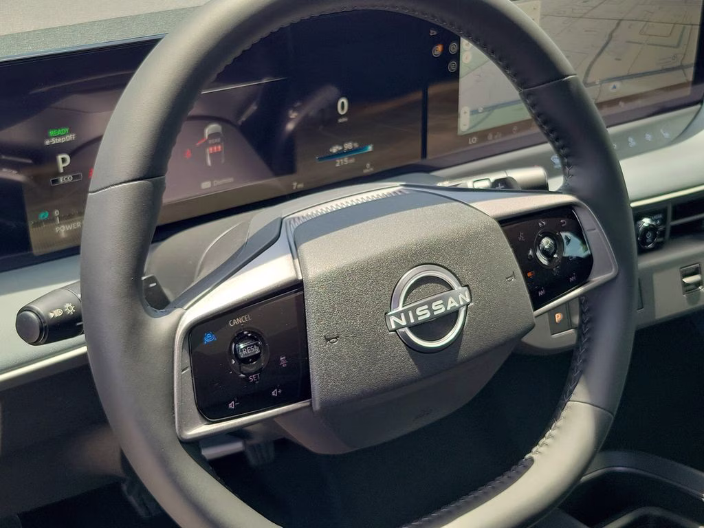 2026 Seabreeze Blue Pearl/Black Nissan LEAF PLATINUM+ FWD SUV