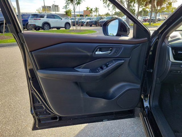 2023 Super Black Nissan Rogue SL AWD SUV