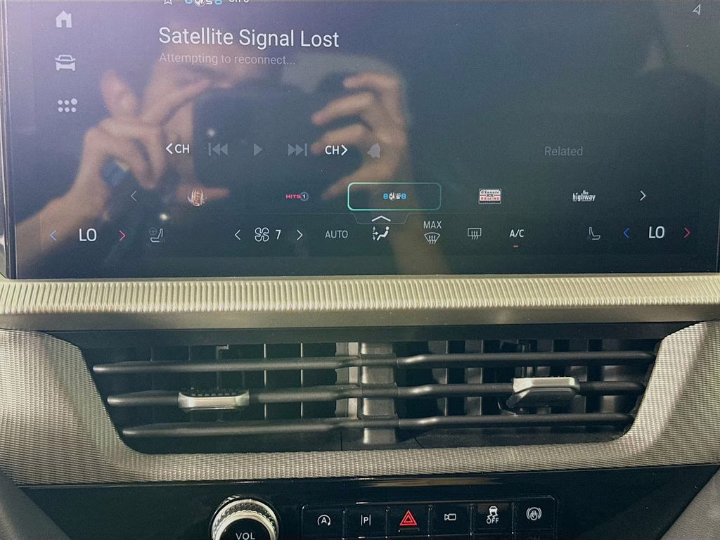 2025 Red Metallic Ford Explorer ST-Line 4X4 SUV