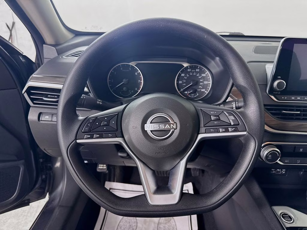 2025 Gun Metallic Nissan Altima 2.5 SV FWD Sedan