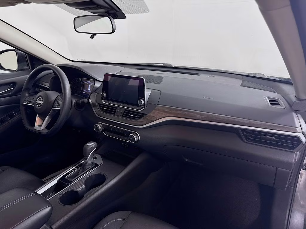 2025 Gun Metallic Nissan Altima 2.5 SV FWD Sedan