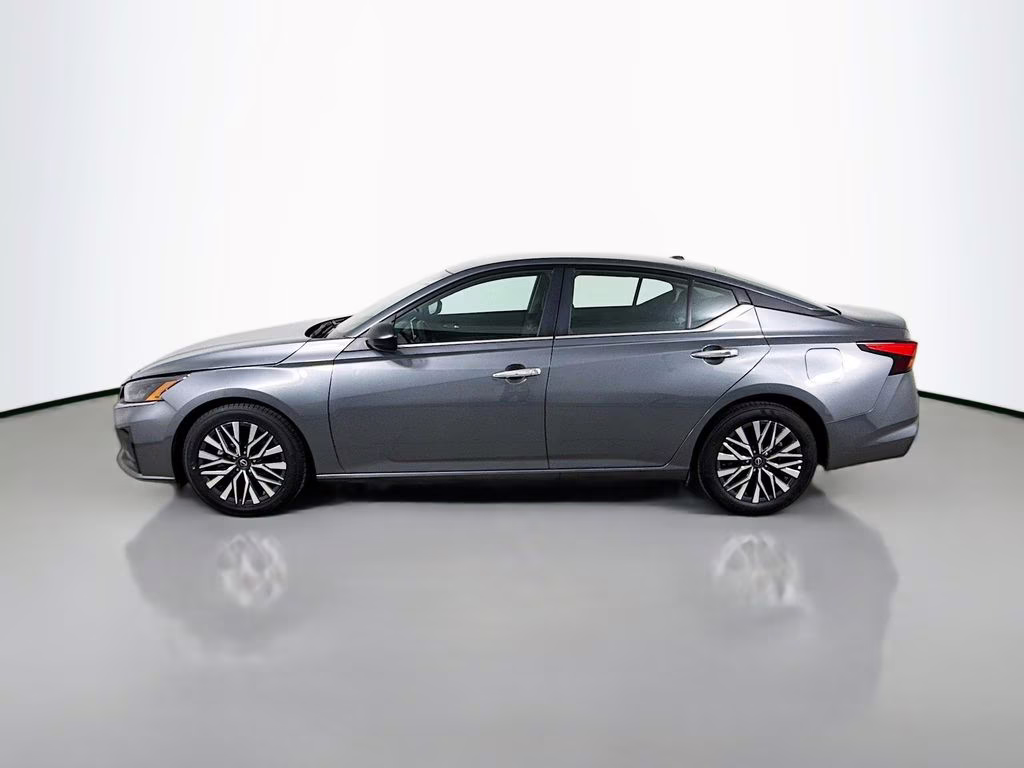2025 Gun Metallic Nissan Altima 2.5 SV FWD Sedan