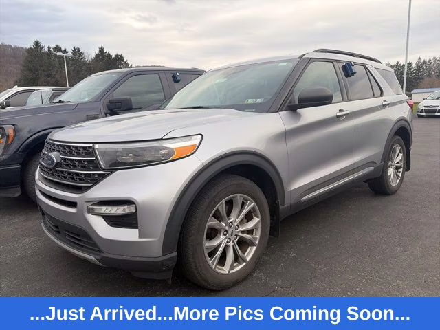 2020 Silver Metallic Ford Explorer XLT 4X4 SUV