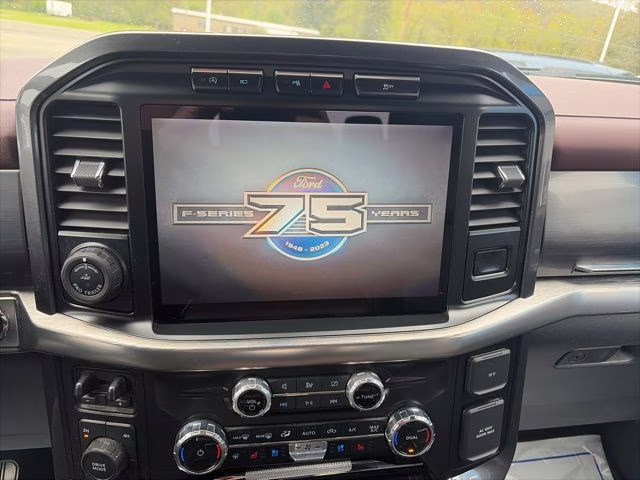2023 Oxford White Ford F-150 Lariat 4X4 Truck