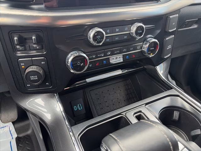 2023 Oxford White Ford F-150 Lariat 4X4 Truck