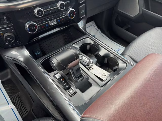 2023 Oxford White Ford F-150 Lariat 4X4 Truck