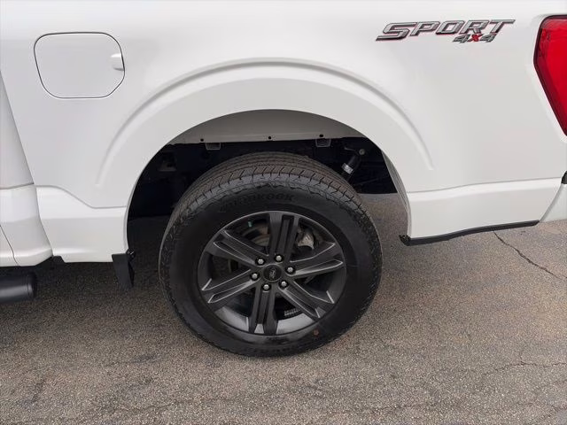 2023 Oxford White Ford F-150 Lariat 4X4 Truck