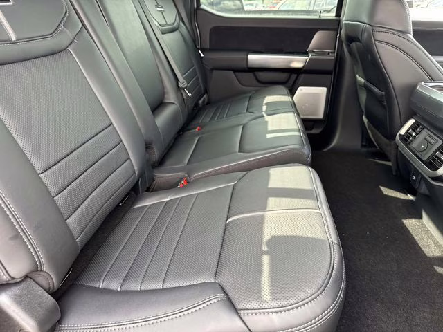 2026 Avalanche Ford F-150 Platinum 4X4 Truck