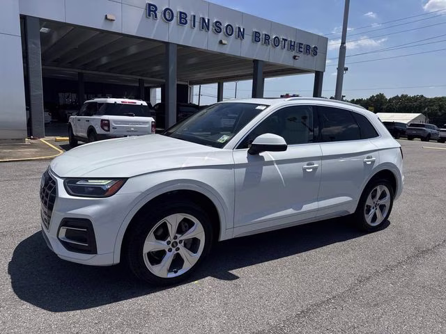 2021 Audi Q5 45 Premium Plus's photo