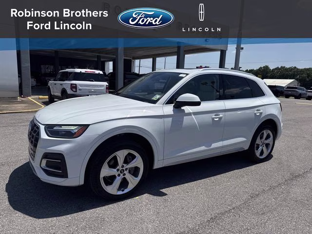 2021 Audi Q5 45 Premium Plus's photo