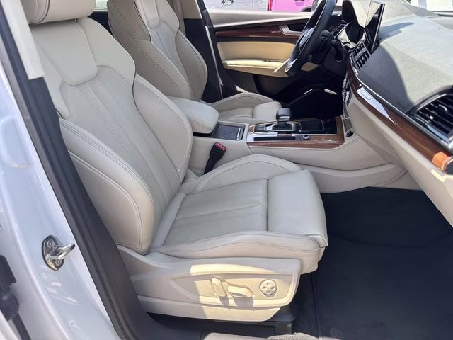 2021 Glacier White Audi Q5 45 Premium Plus AWD SUV