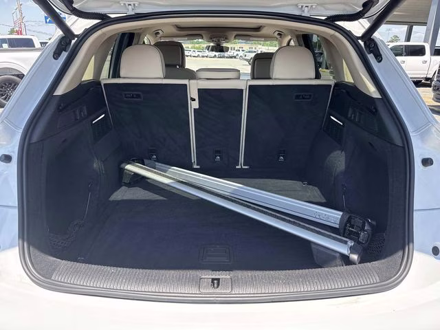 2021 Glacier White Audi Q5 45 Premium Plus AWD SUV